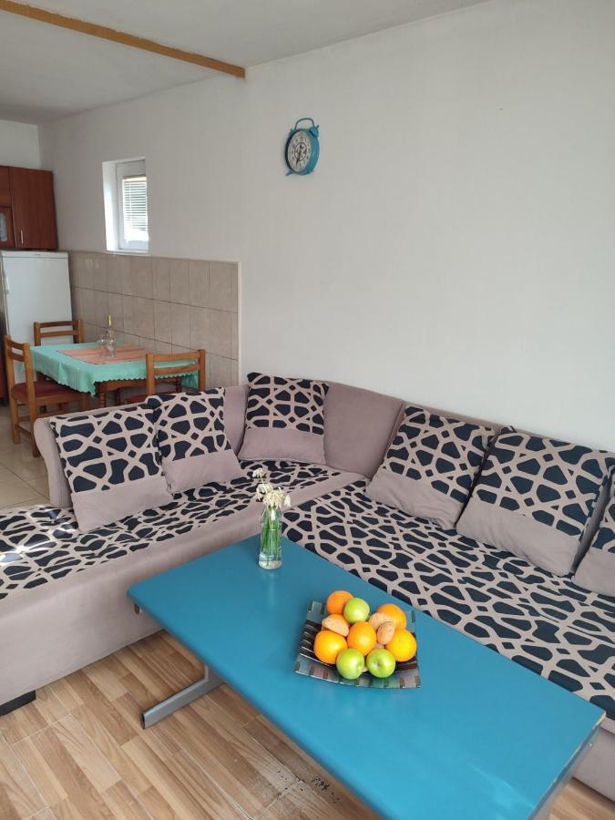 פלוזינה Apartment Pantovic מראה חיצוני תמונה