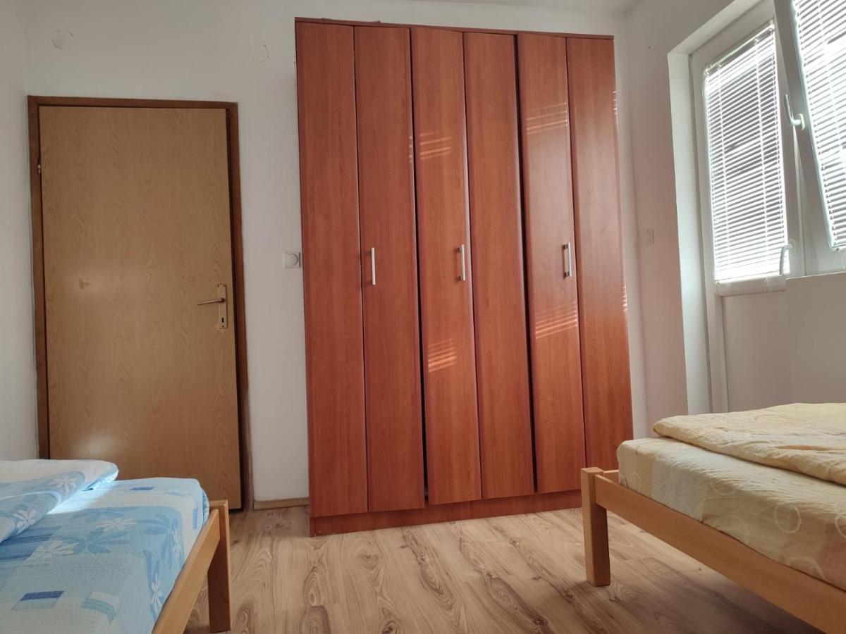 פלוזינה Apartment Pantovic מראה חיצוני תמונה